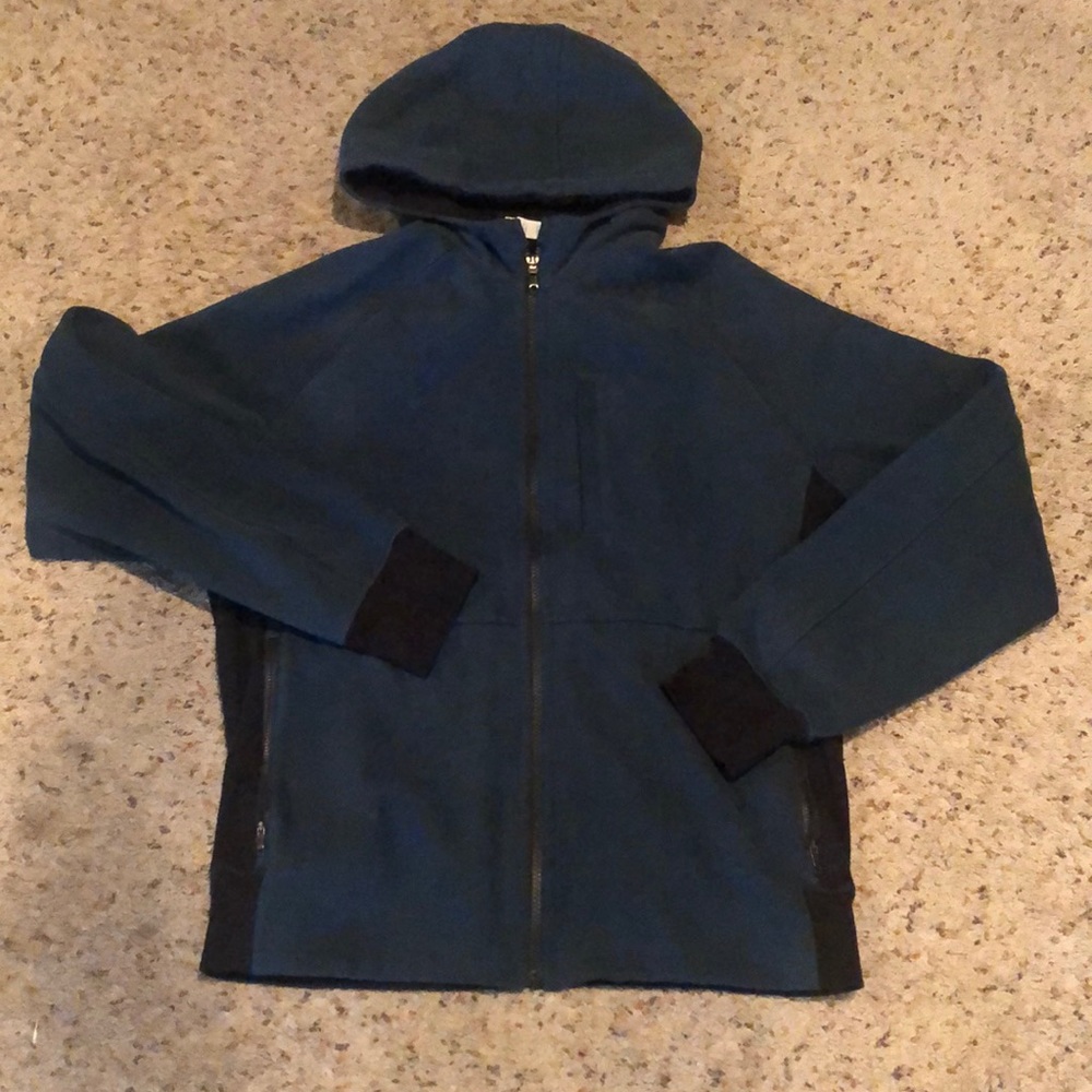 Men’s size large lulu sweatshirt